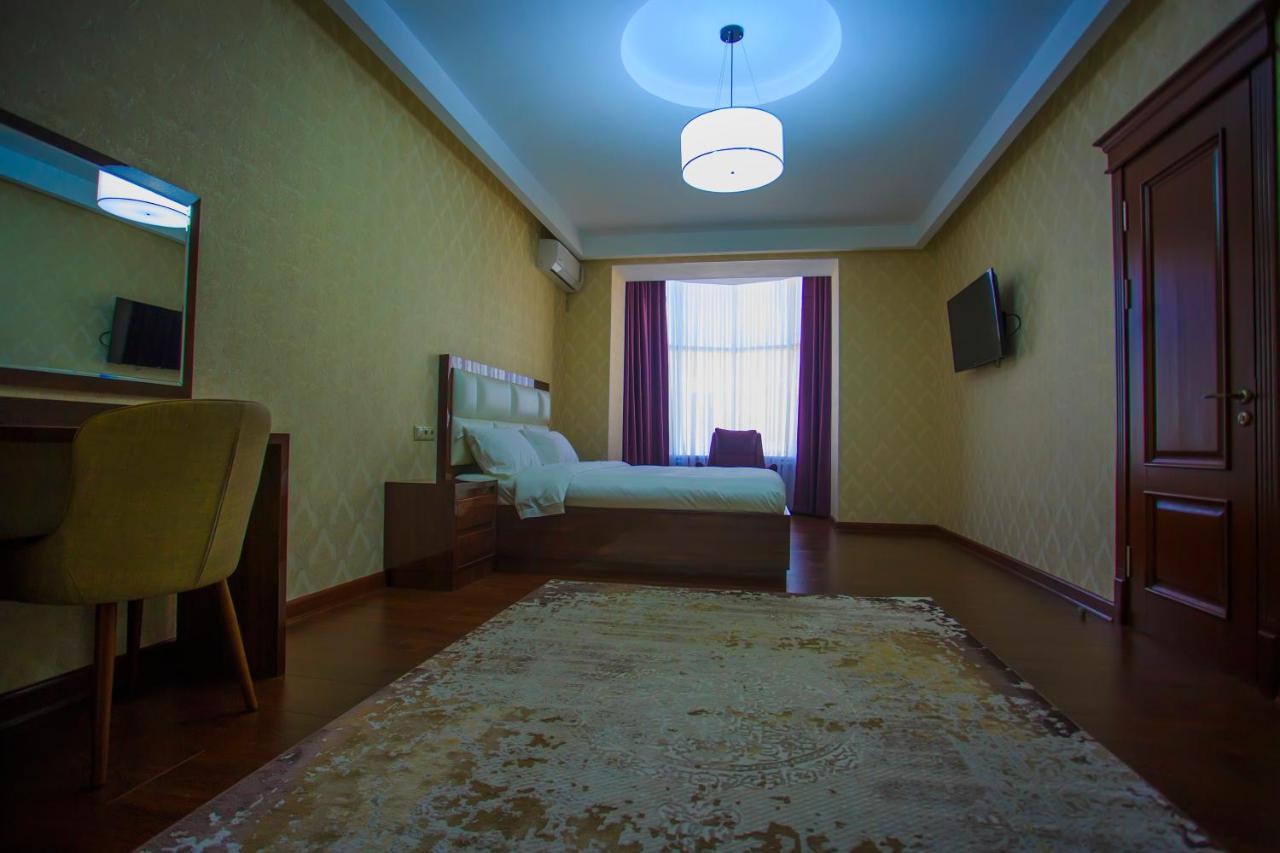 Hotel Ayni Doesjanbe Buitenkant foto