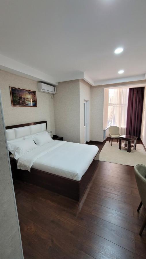 Hotel Ayni Doesjanbe Buitenkant foto