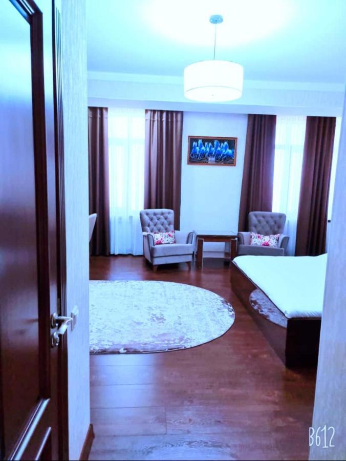 Hotel Ayni Doesjanbe Buitenkant foto