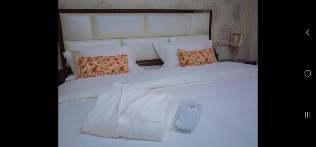 Hotel Ayni Doesjanbe Buitenkant foto