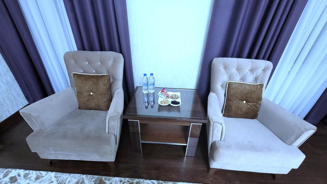 Hotel Ayni Doesjanbe Buitenkant foto