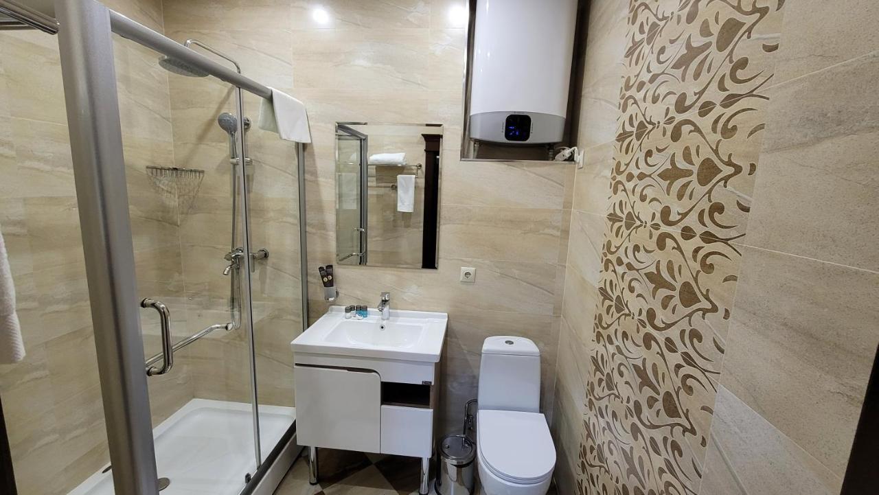 Hotel Ayni Doesjanbe Buitenkant foto