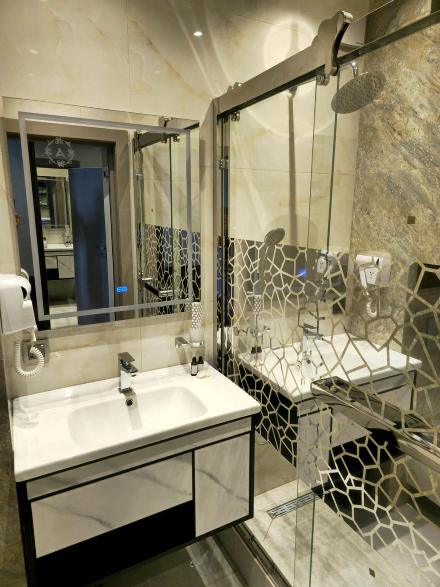 Hotel Ayni Doesjanbe Kamer foto